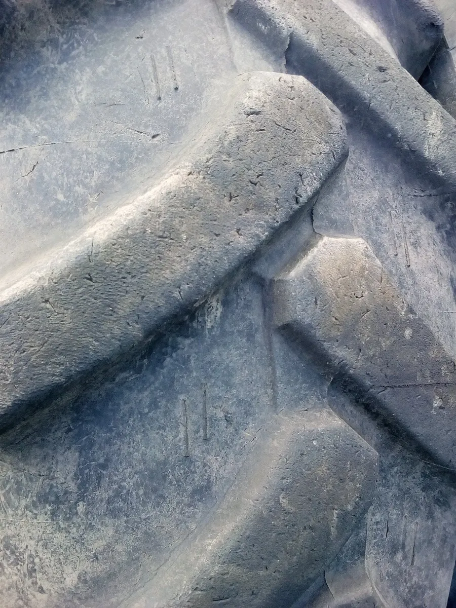 15.5/80 X 24 tyres - Image 2