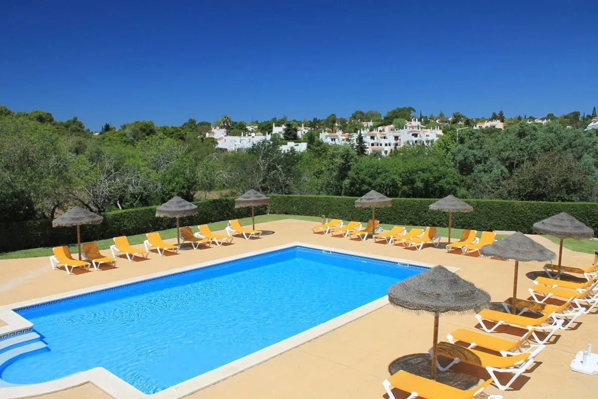 Luxury 2 / 3 bed apt for rent Carvoeiro Portugal.