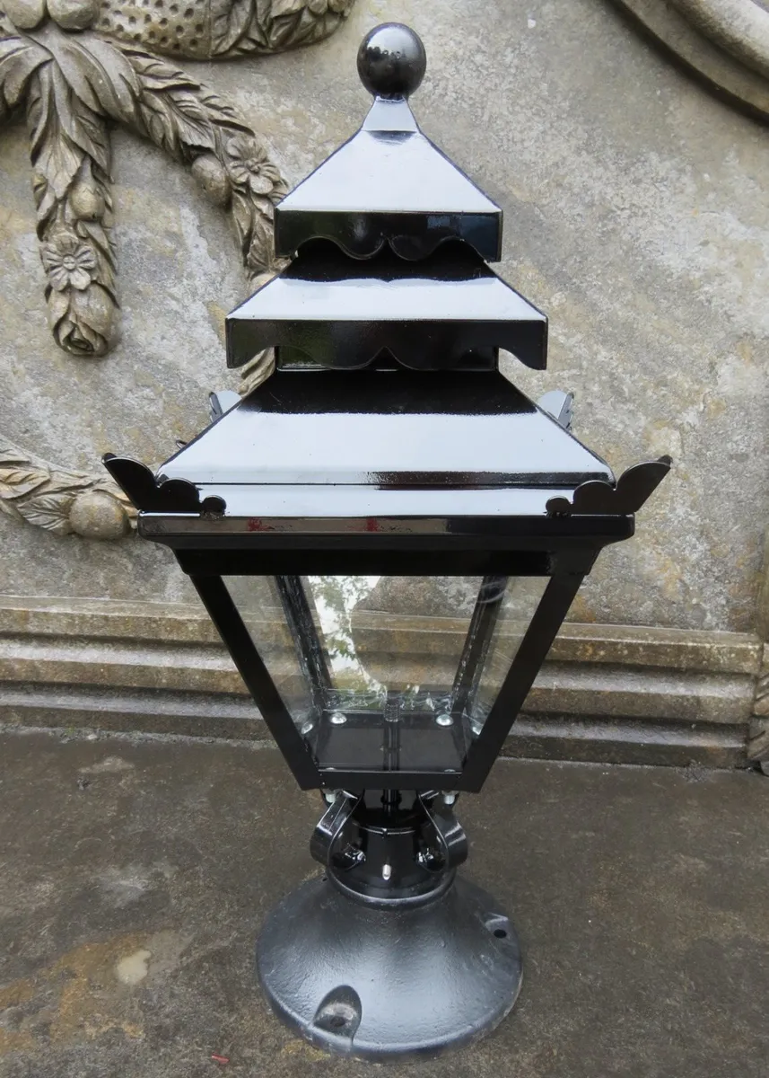 Cast Iron Pier Lights - Image 4