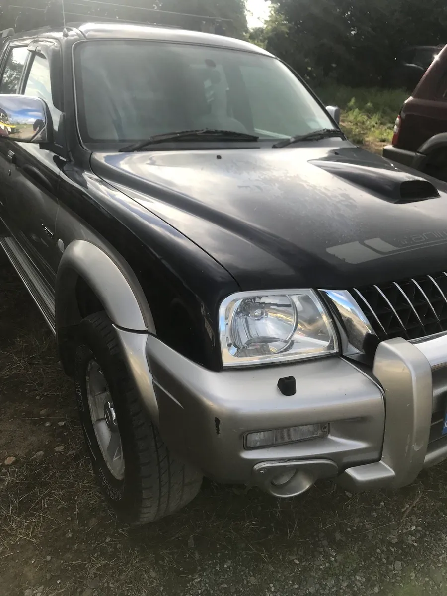 Mitsubishi pajero shogun l200 breaking - Image 4