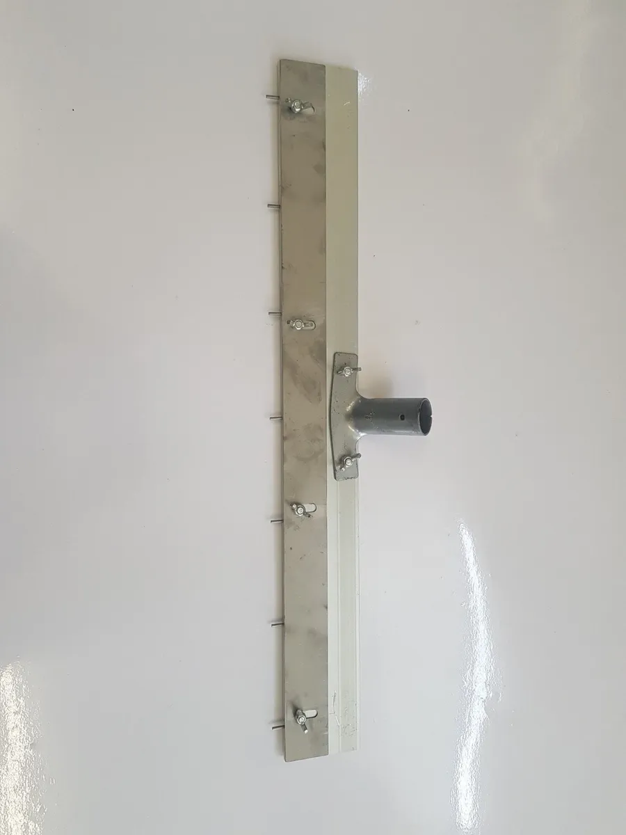 Pin Leveler for self leveling material