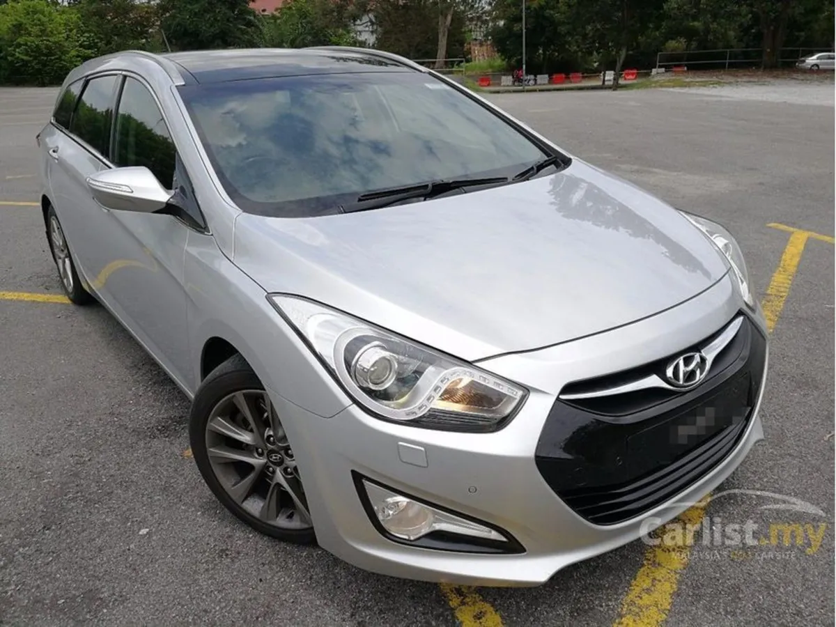 Breaking Hyundai i40