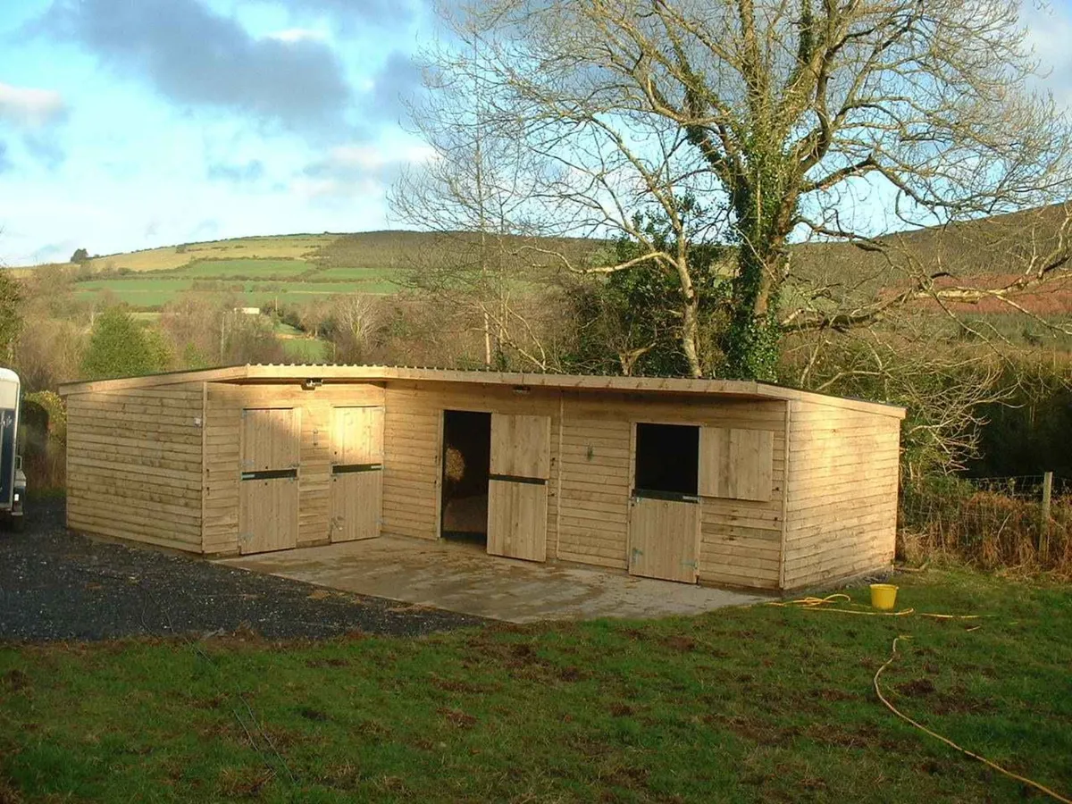 Timber stables  field shelter Supplied from  €2500 - Image 1