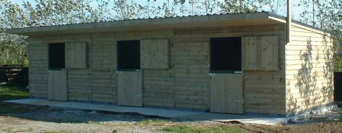 Timber stables  field shelter Supplied from  €2500 - Image 2
