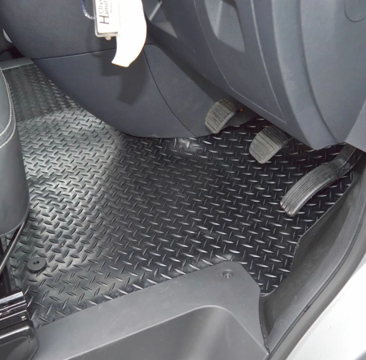 Van Fitted rubber mats - Image 1