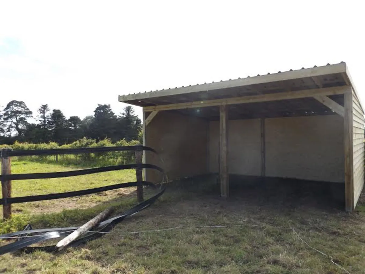 Field Shelters for sale from €1700 - Image 2