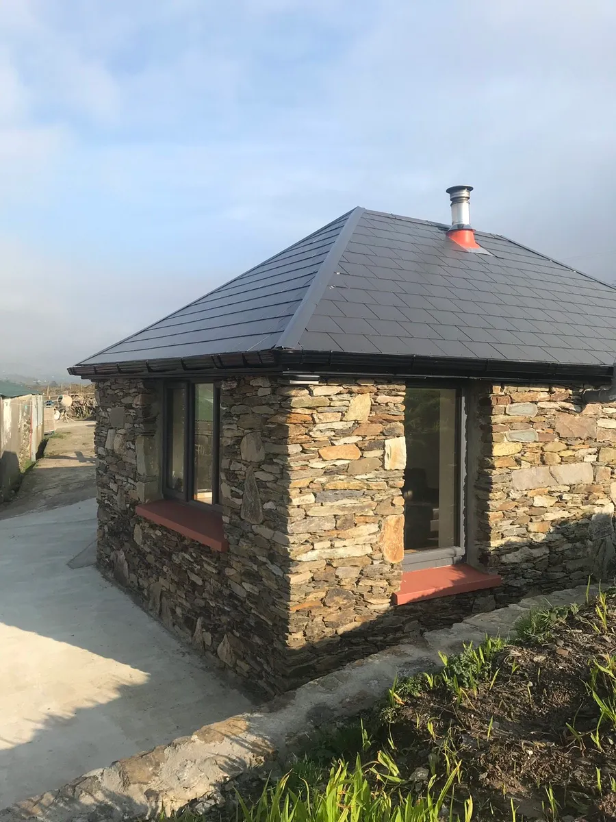 Stonehouse & Stable 1 Bedroom Cottages Beara - Image 1