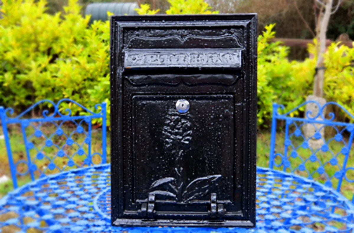 Cast Iron Post Box - Image 3