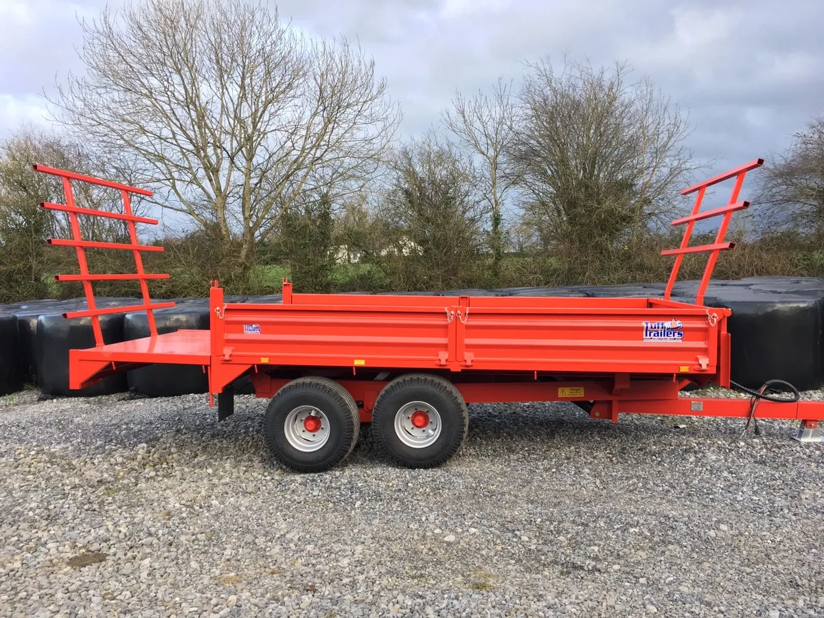 Tuffmac tipping / bale trailer