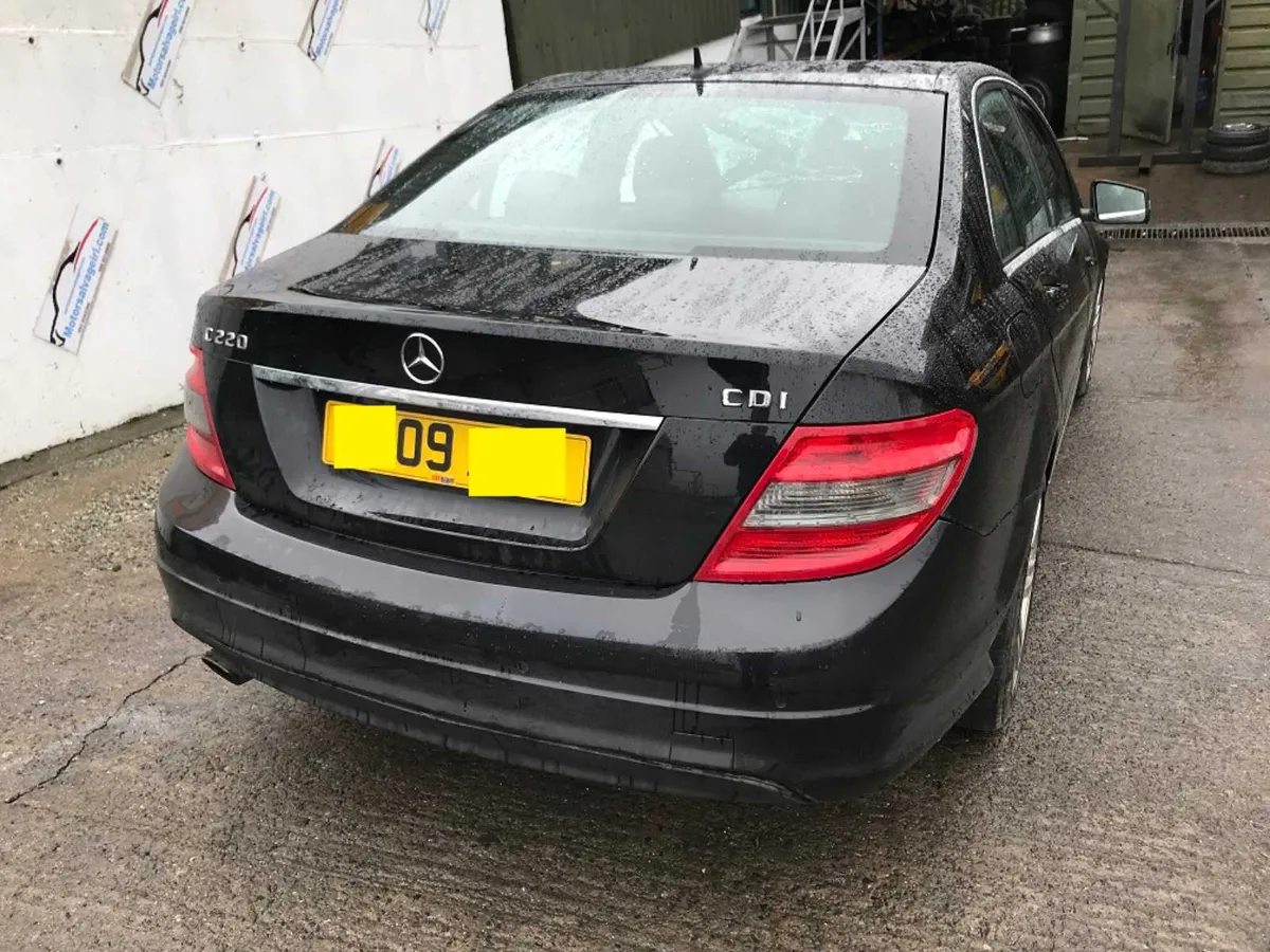 220 Cdi Mercedes 2009 - Image 3