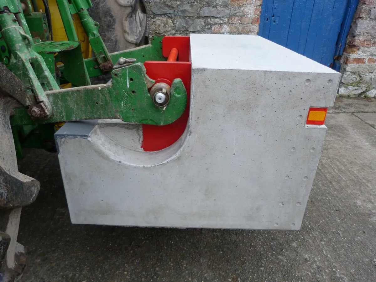 Quick Attach Rear Tractor Weight - Image 1