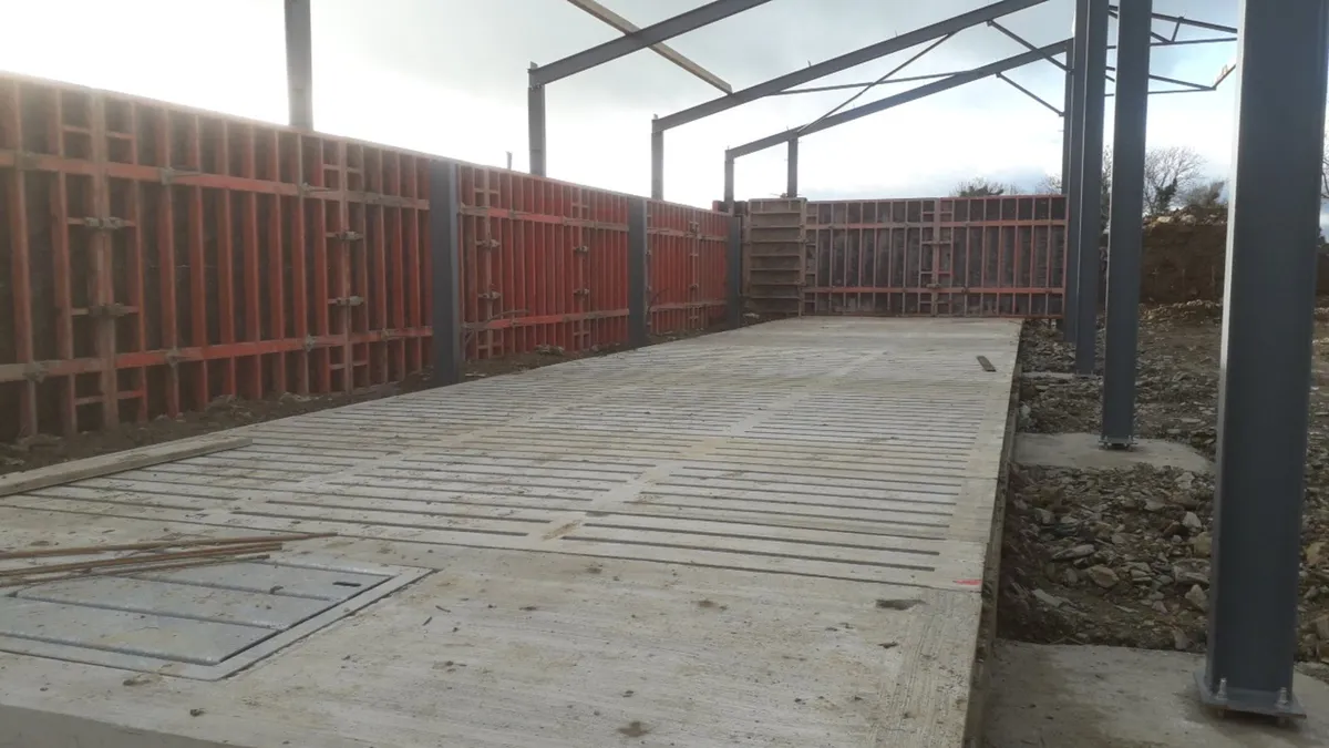 Concreting shuttering digger hire walls shed - Image 2