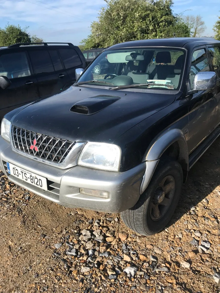 Mitsubishi L200 parts spares and repairs