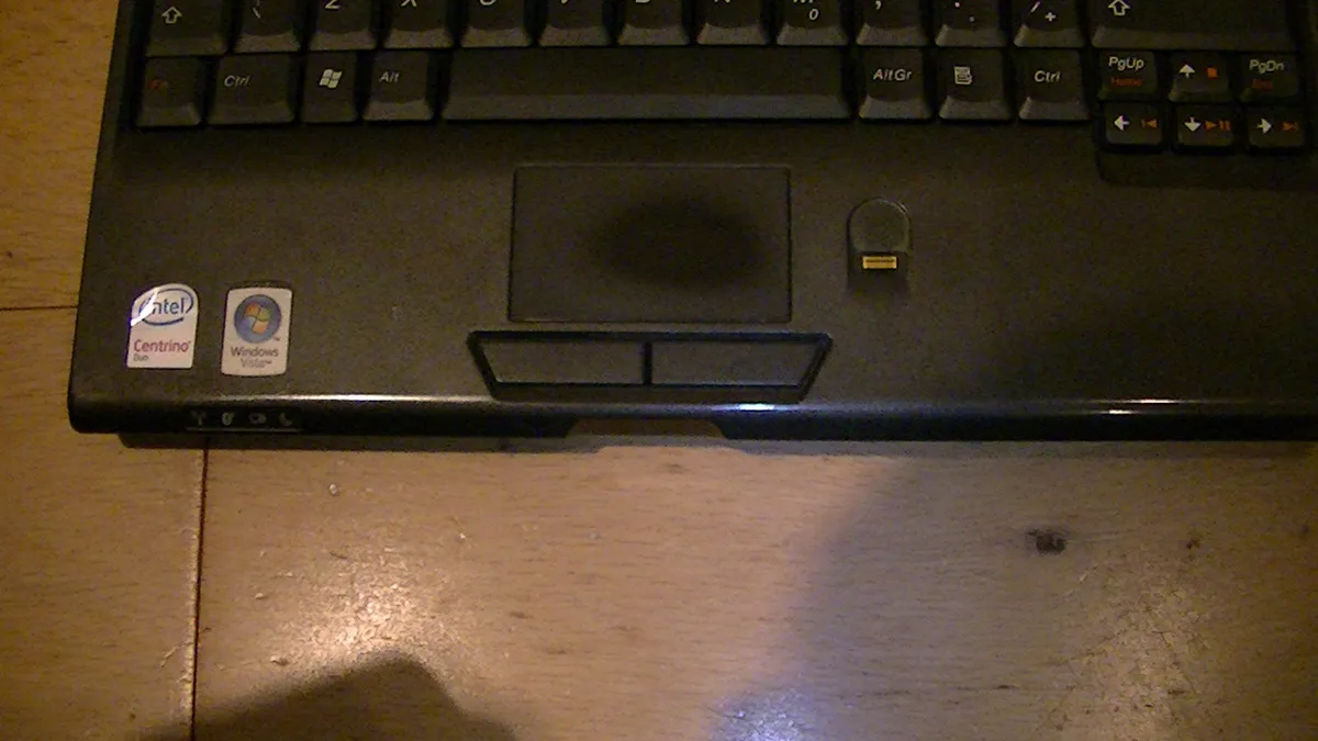 Lenovo 3000 V200 Laptop (Hurry Most Go) - Image 2