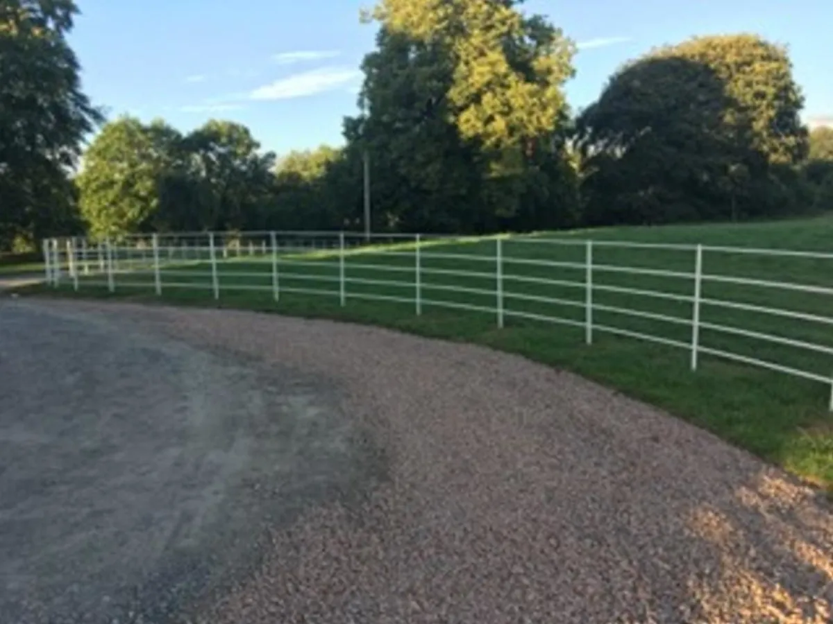 Estate Fencing & Gates - Image 4