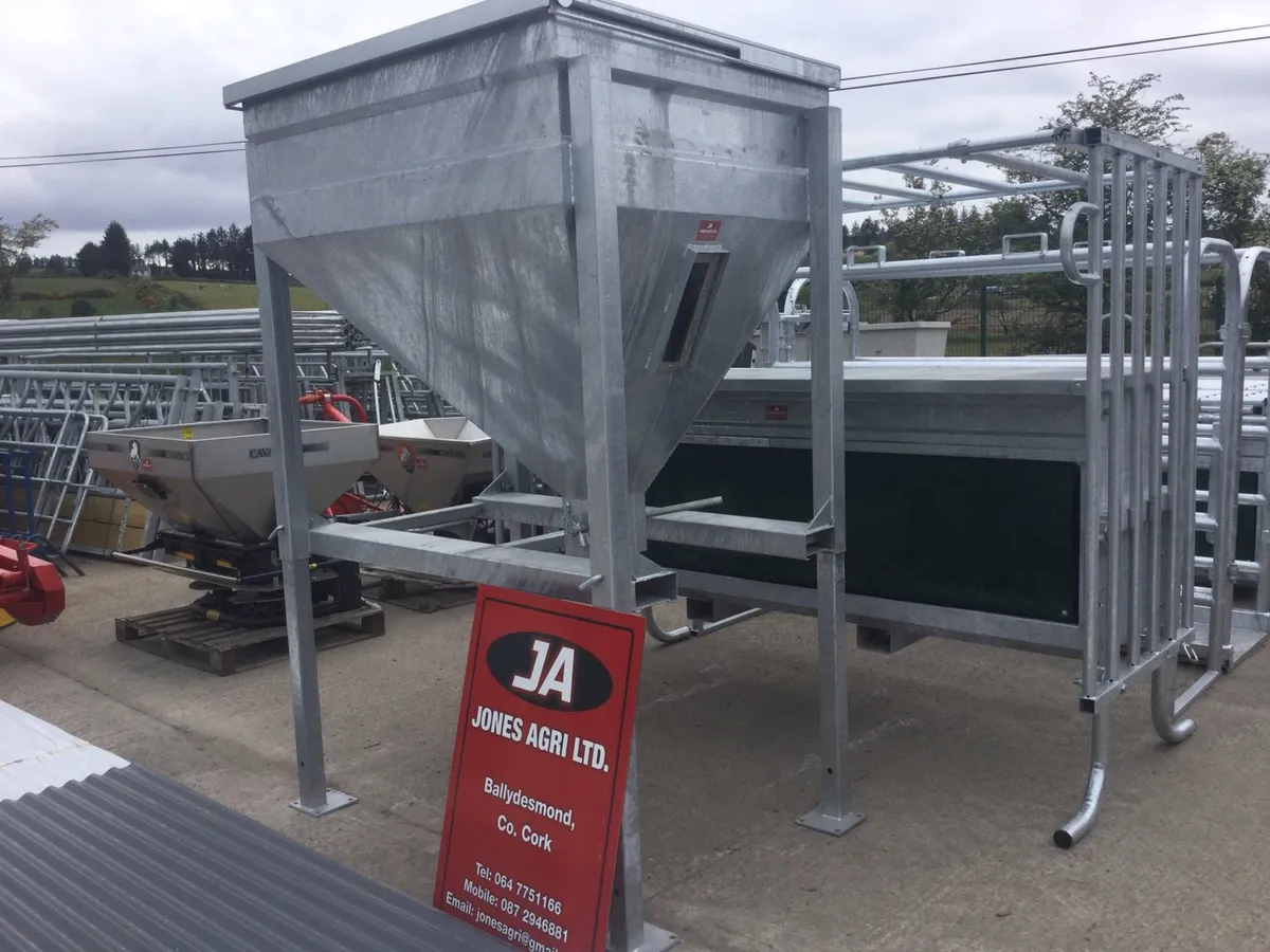 1and 2 tonne meal bin and feeding equipment - Image 1