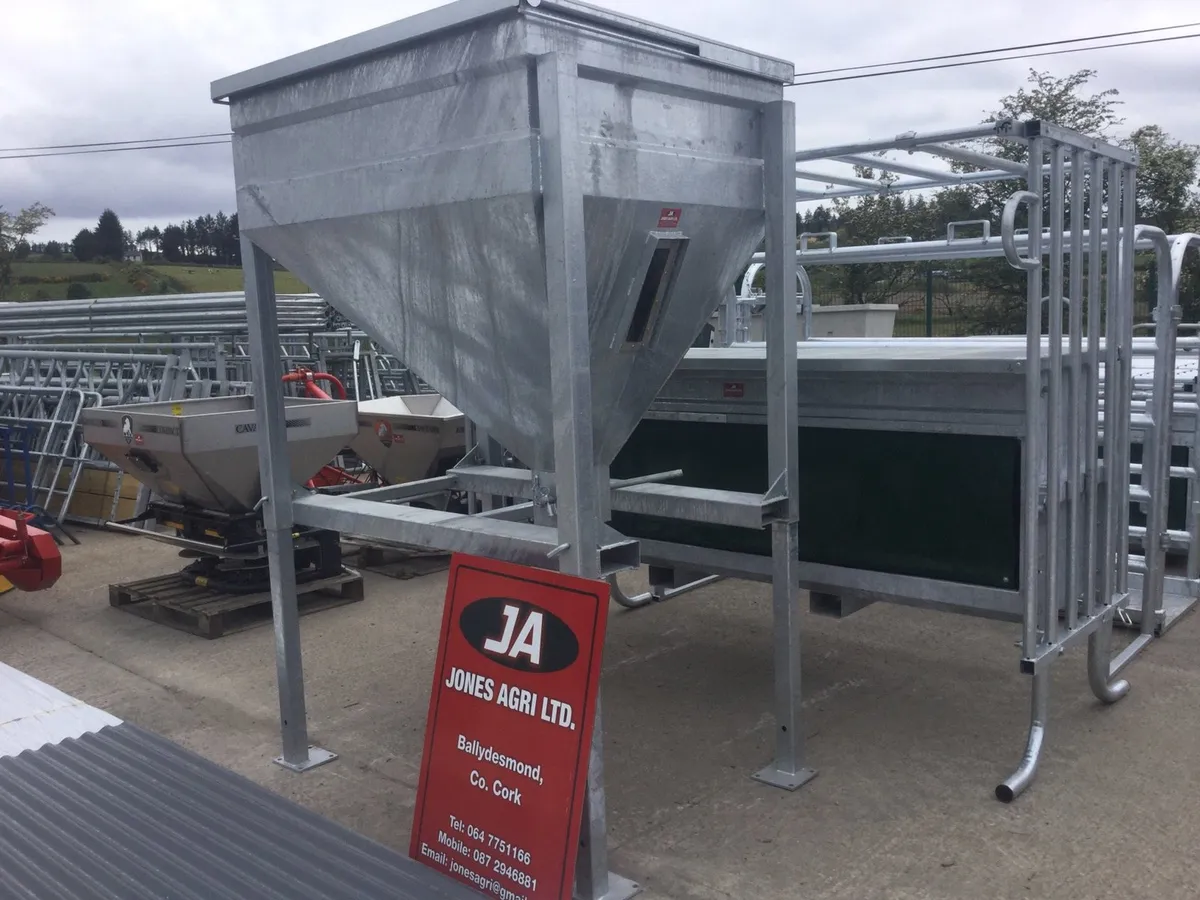 1and 2 tonne meal bin and feeding equipment