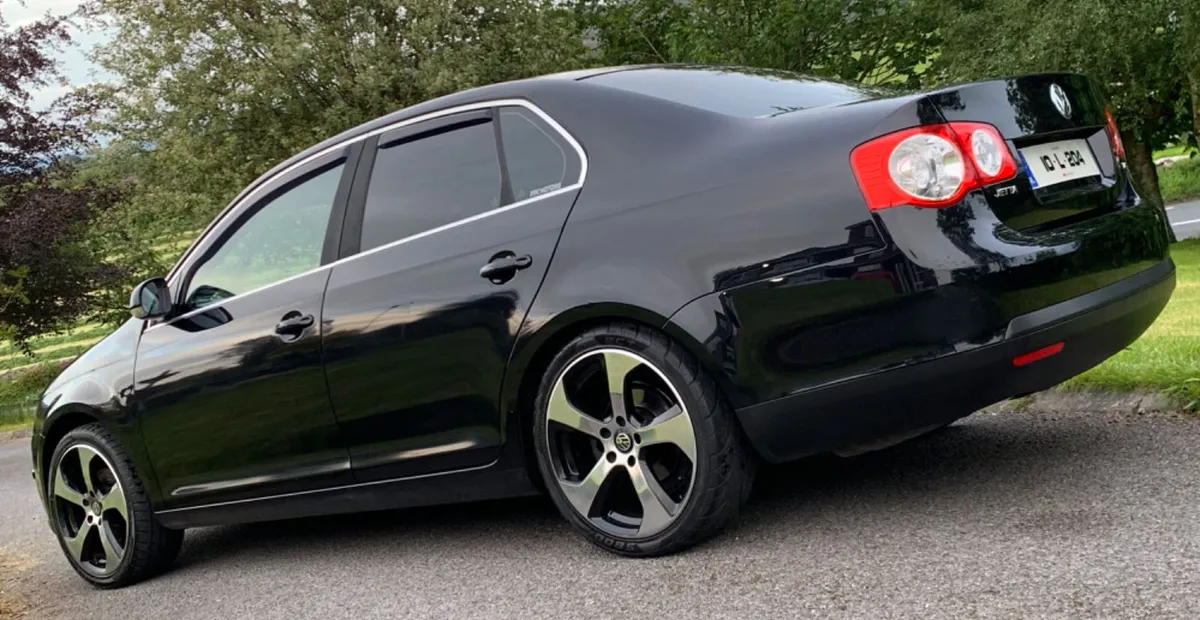 Tinted wind deflectors & car mats