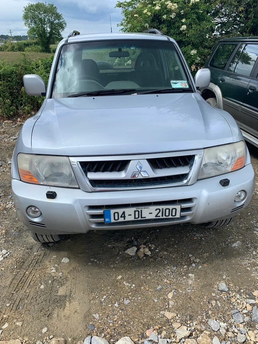 Mitsubishi pajero 3.2 breaking - Image 4