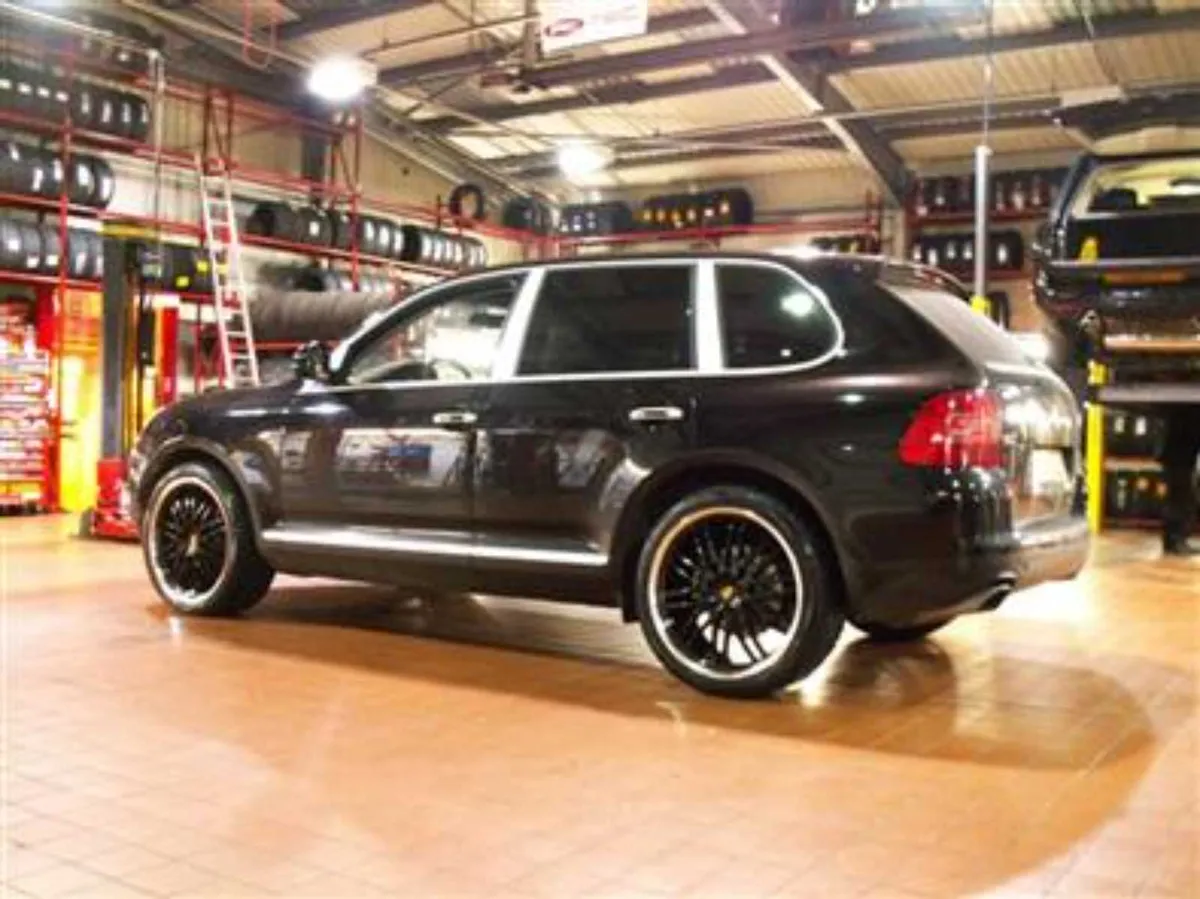 AUDI Q3 SPARE WHEEL KIT - Image 4