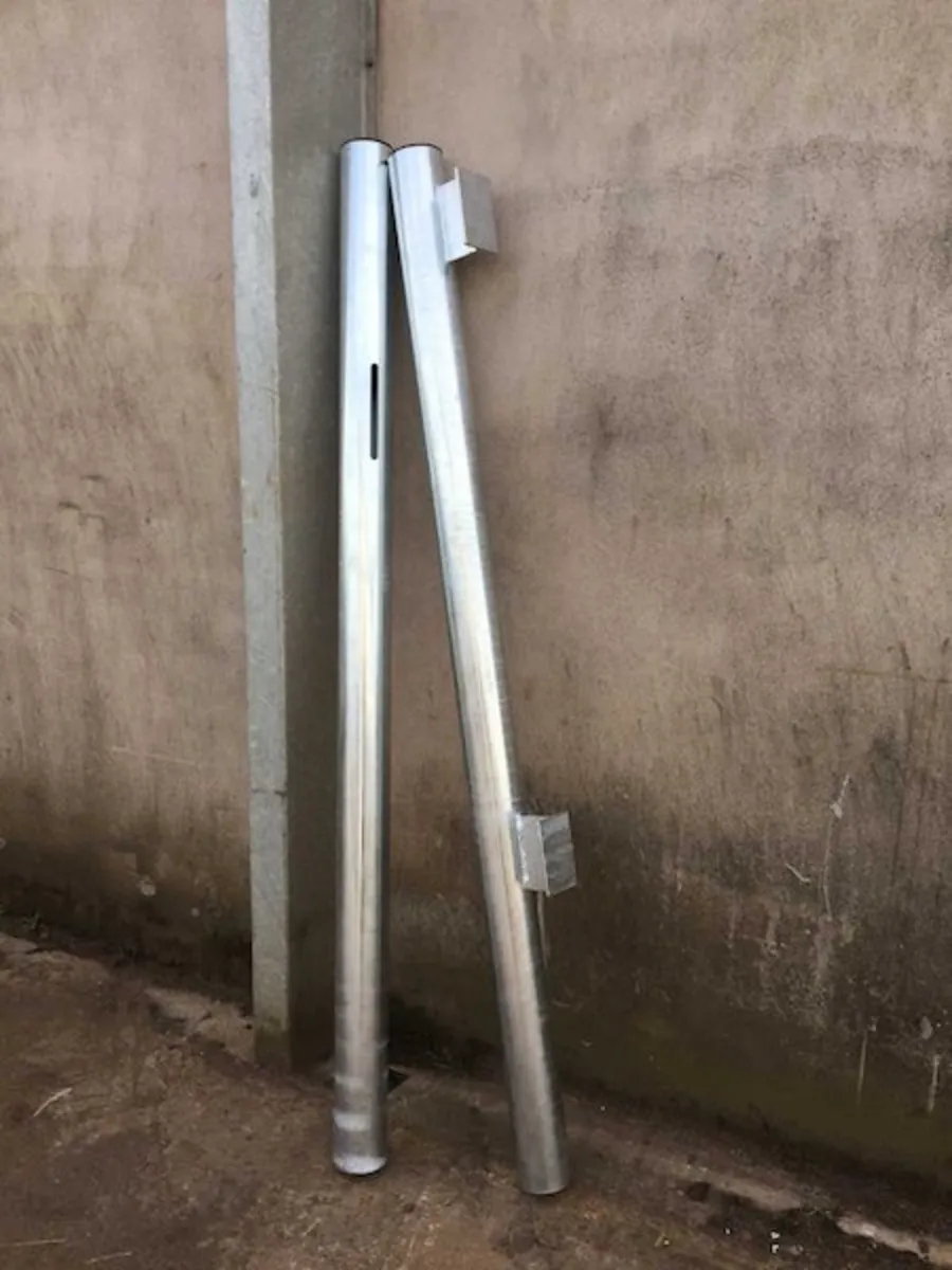 Galvanised Barring and Hinge Posts