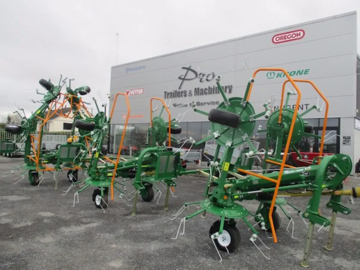 Malone tedder 4 /  6 rotor  mowers