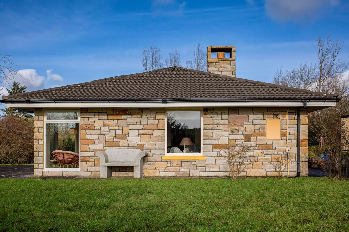 Stone Cladding / Stone Facing in Natural stone