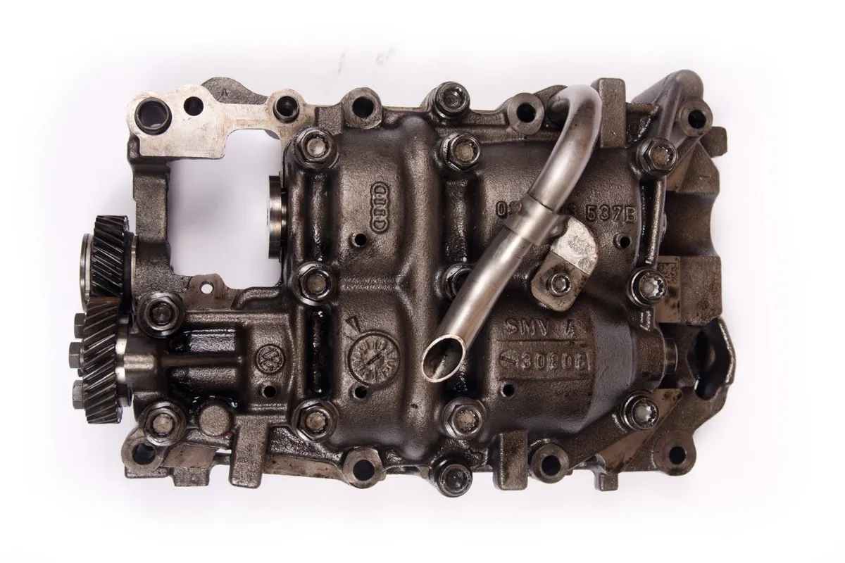 Audi VW 2.0 TDI oil pump balance shaft exchange - Image 3