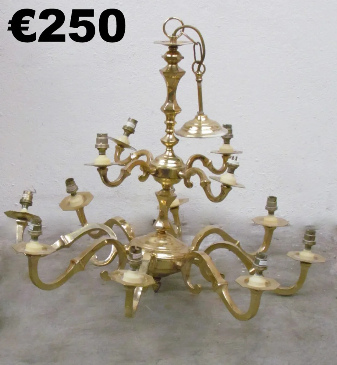 Vintage Style: Ceiling, Wall & table lamps