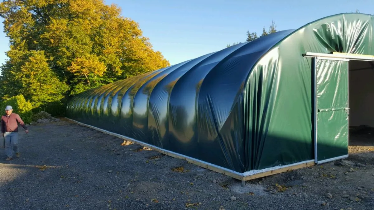 SPECIALISED 30ft wide straight sided polytunnels