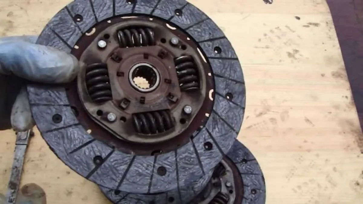 Flywheels/Clutch Replacement - Image 4