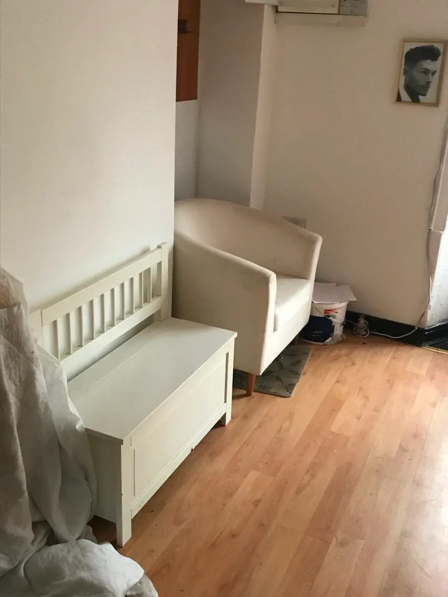 BARBER SHOP AND HOUSE TO LET .. ,READ AD - Image 3