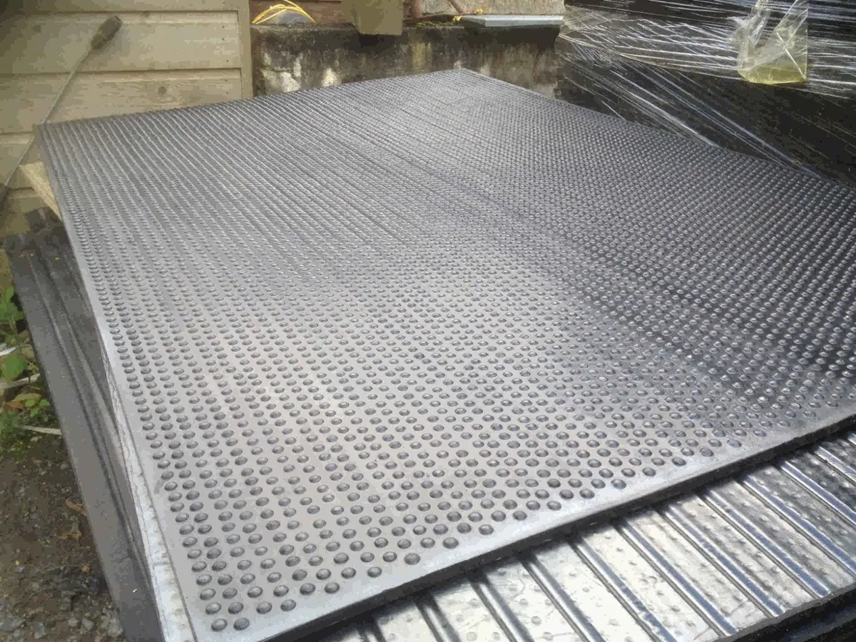 Gym mats 6x4 15 mm thick €49 each - Image 4