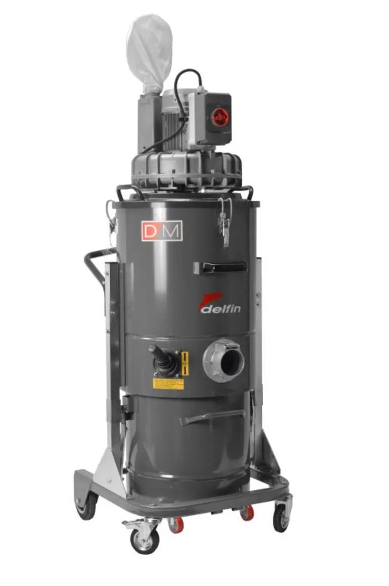 Delfin 3 phase Industrial vacuums - Image 1