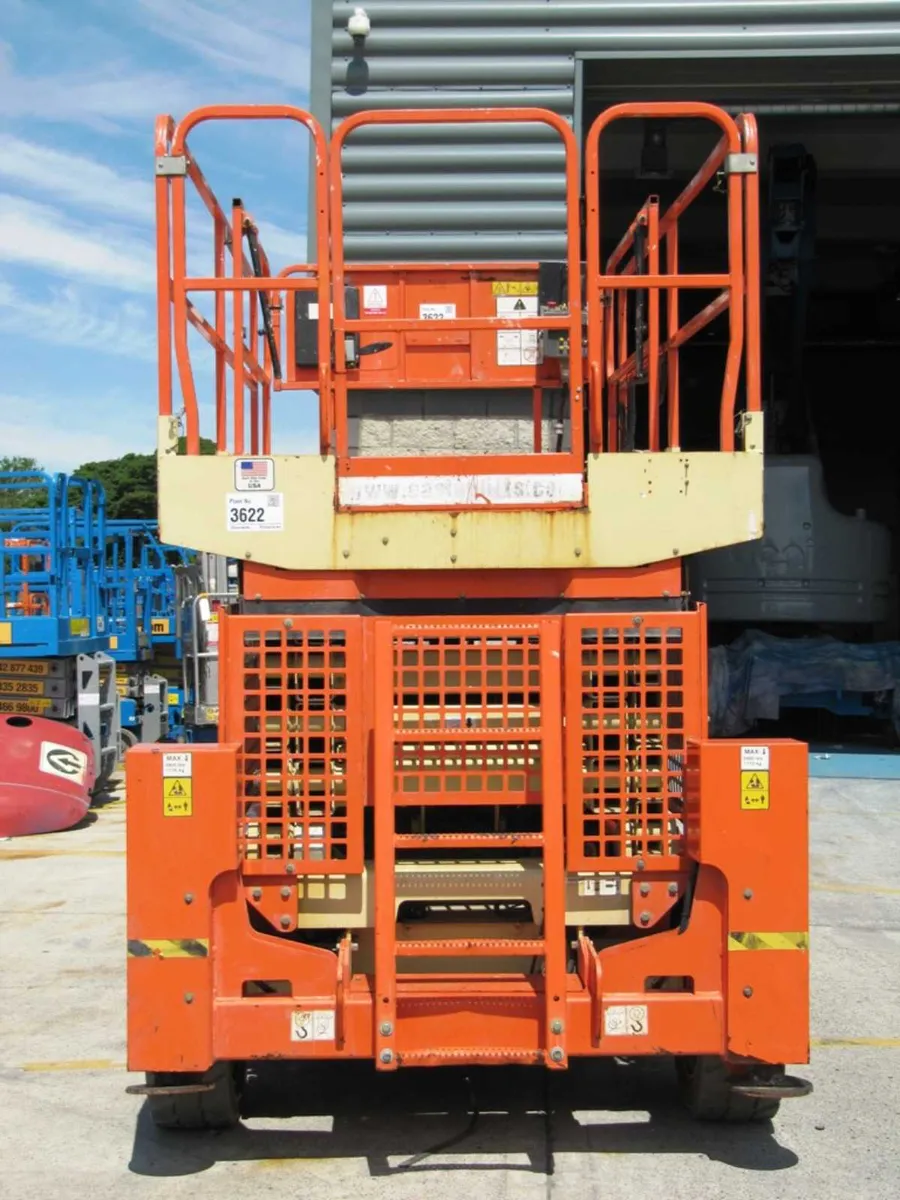 JLG M 4069 - 12m Electric Scissor Lift - Image 2