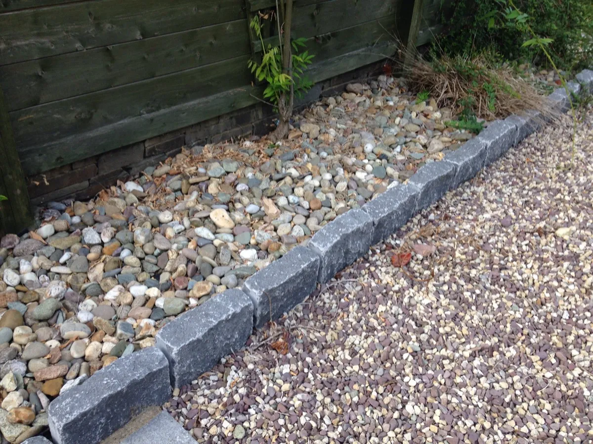 Kilkenny Blue Limestone Driveway 6" Kerbs - Image 4