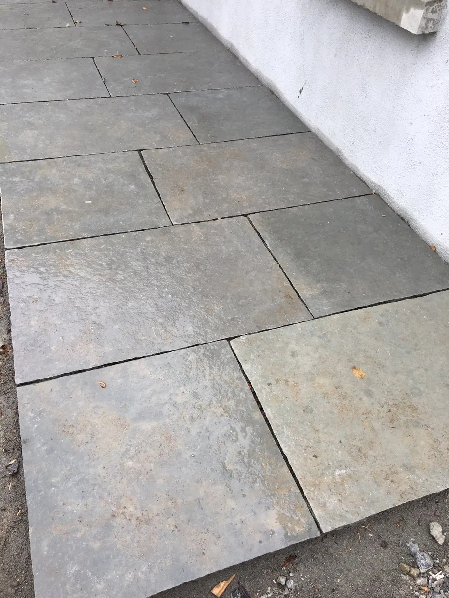 Miltown Grey Blue Flagstones Paving 20m2 €999 - Image 1