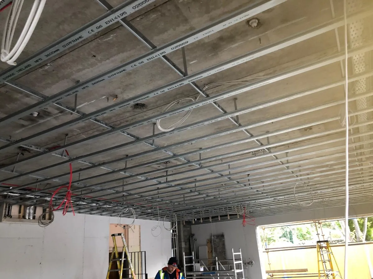Suspended mf ceilings - Image 1