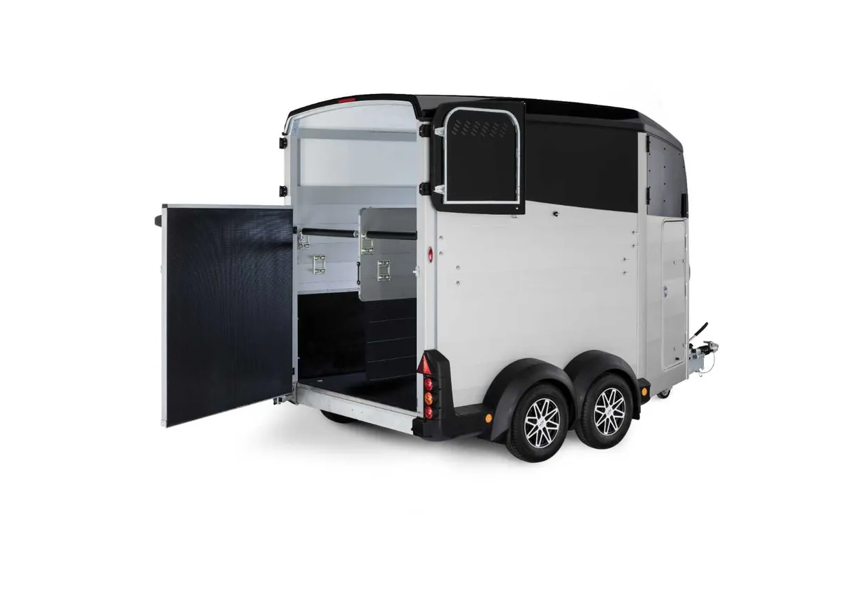 Best Deals on Ifor Williams Horseboxes - Image 1