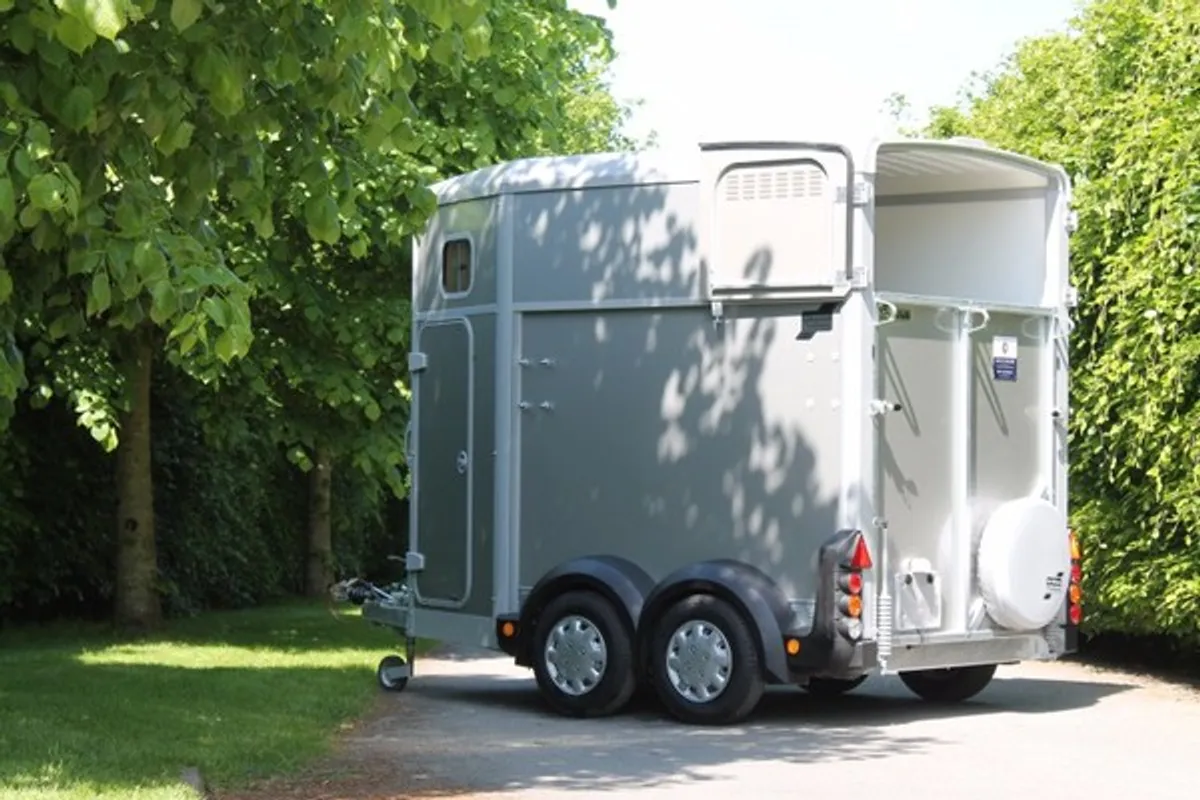New  HB506 Ifor Willams Horseboxes
