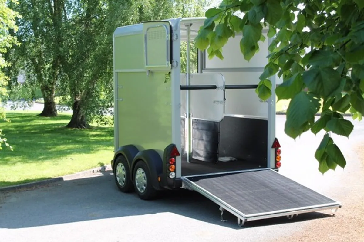 New  HB506 Ifor Willams Horseboxes - Image 4