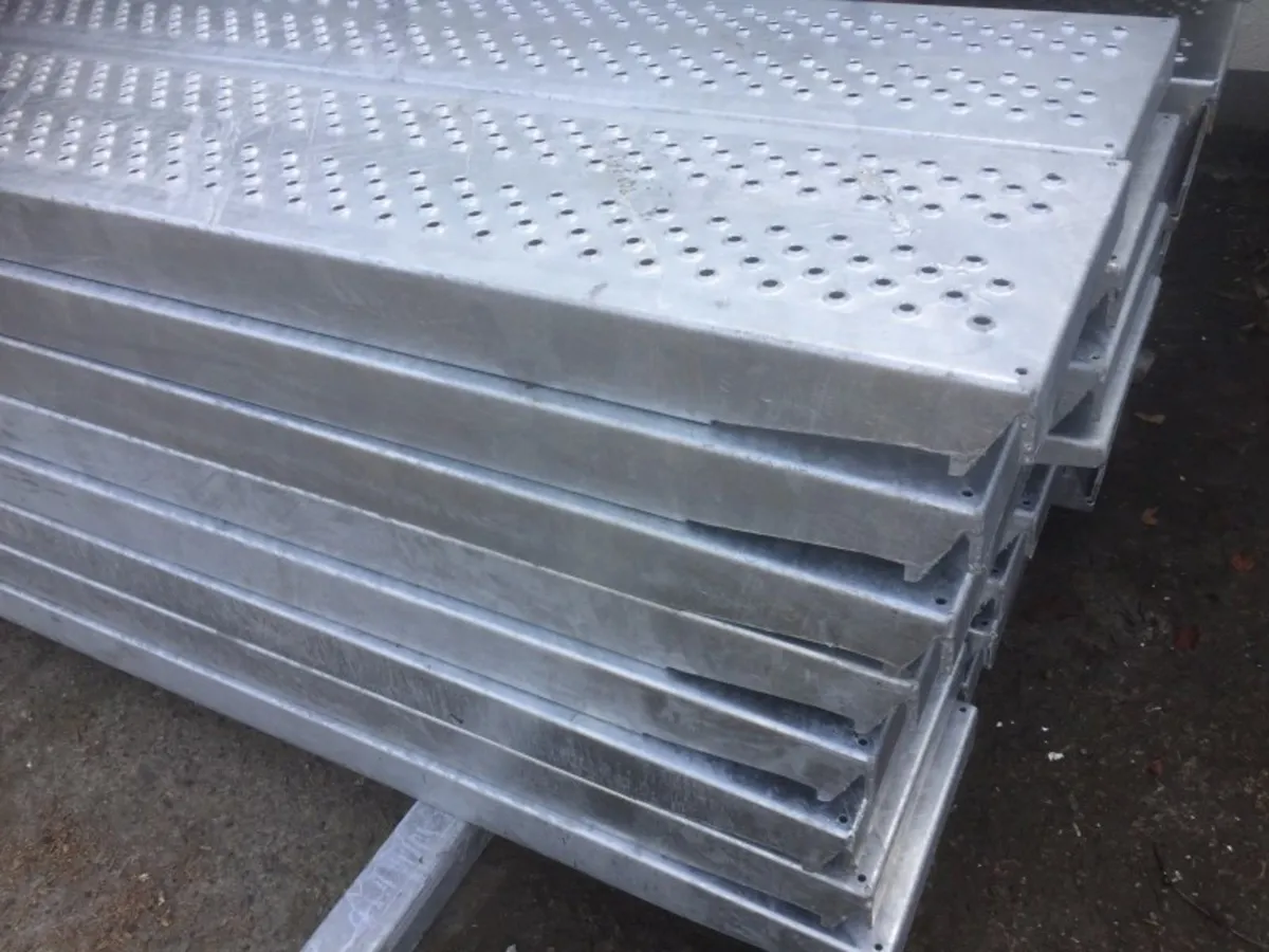 Parts 8ft Galvanised and Aluminium Loading Skids - Image 4