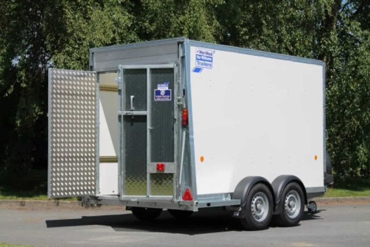 New BV105 10' x 5' x 6' Ifor Williams B - Image 3