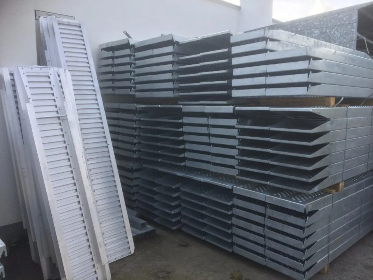 Parts 8ft Galvanised and Aluminium Loading Skids - Image 1