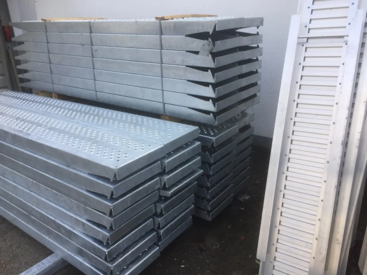 Parts 8ft Galvanised and Aluminium Loading Skids - Image 2