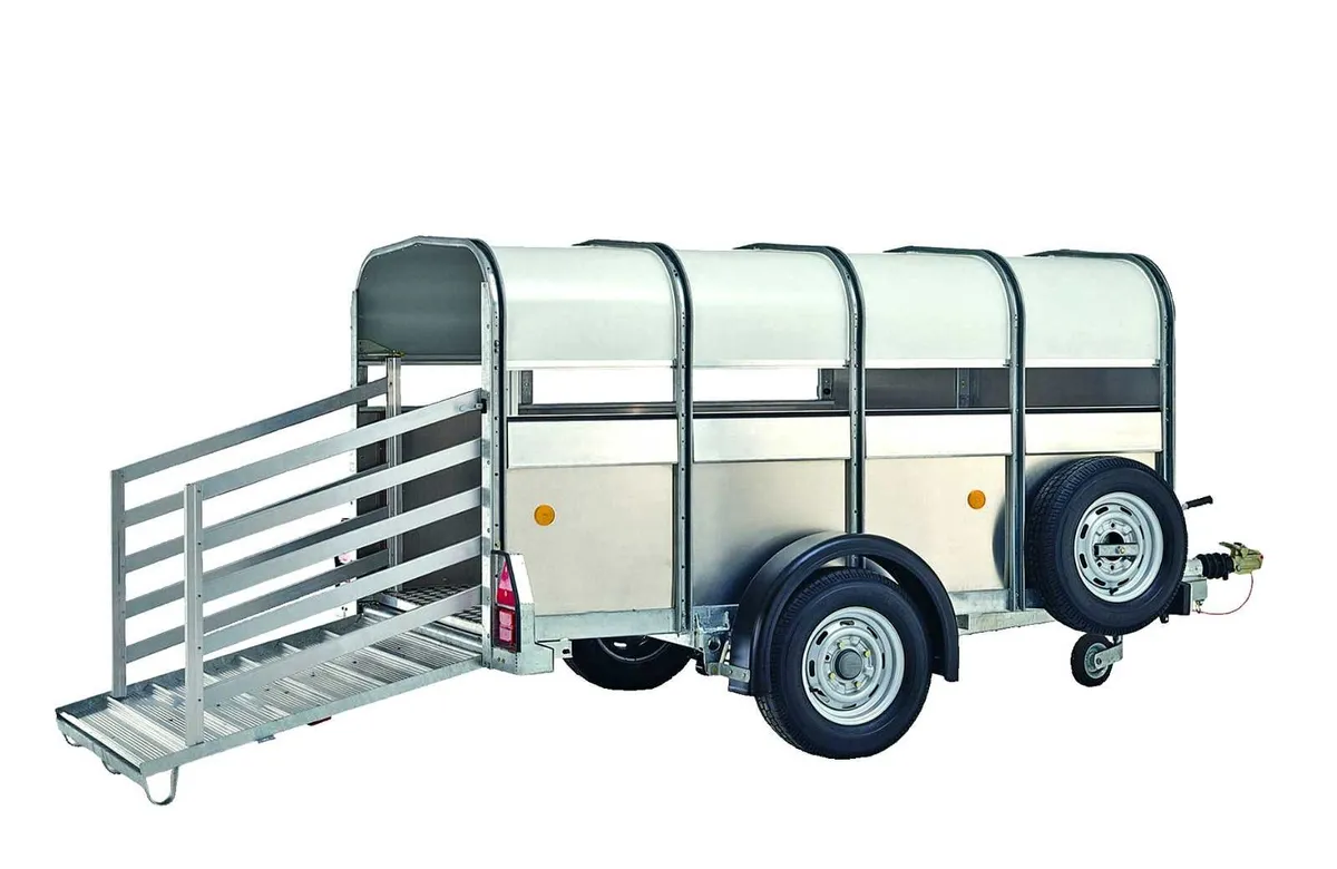 New P8 8' x 4' Ifor Williams Pig & Sheep - Image 1