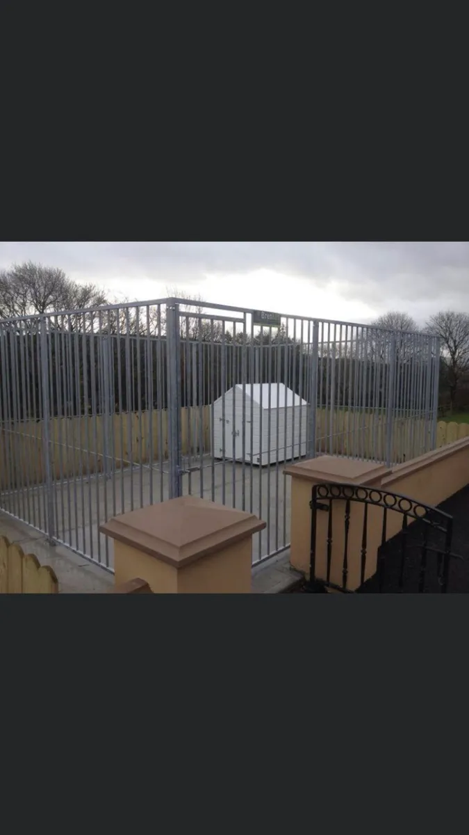 Dog enclosures - Image 4
