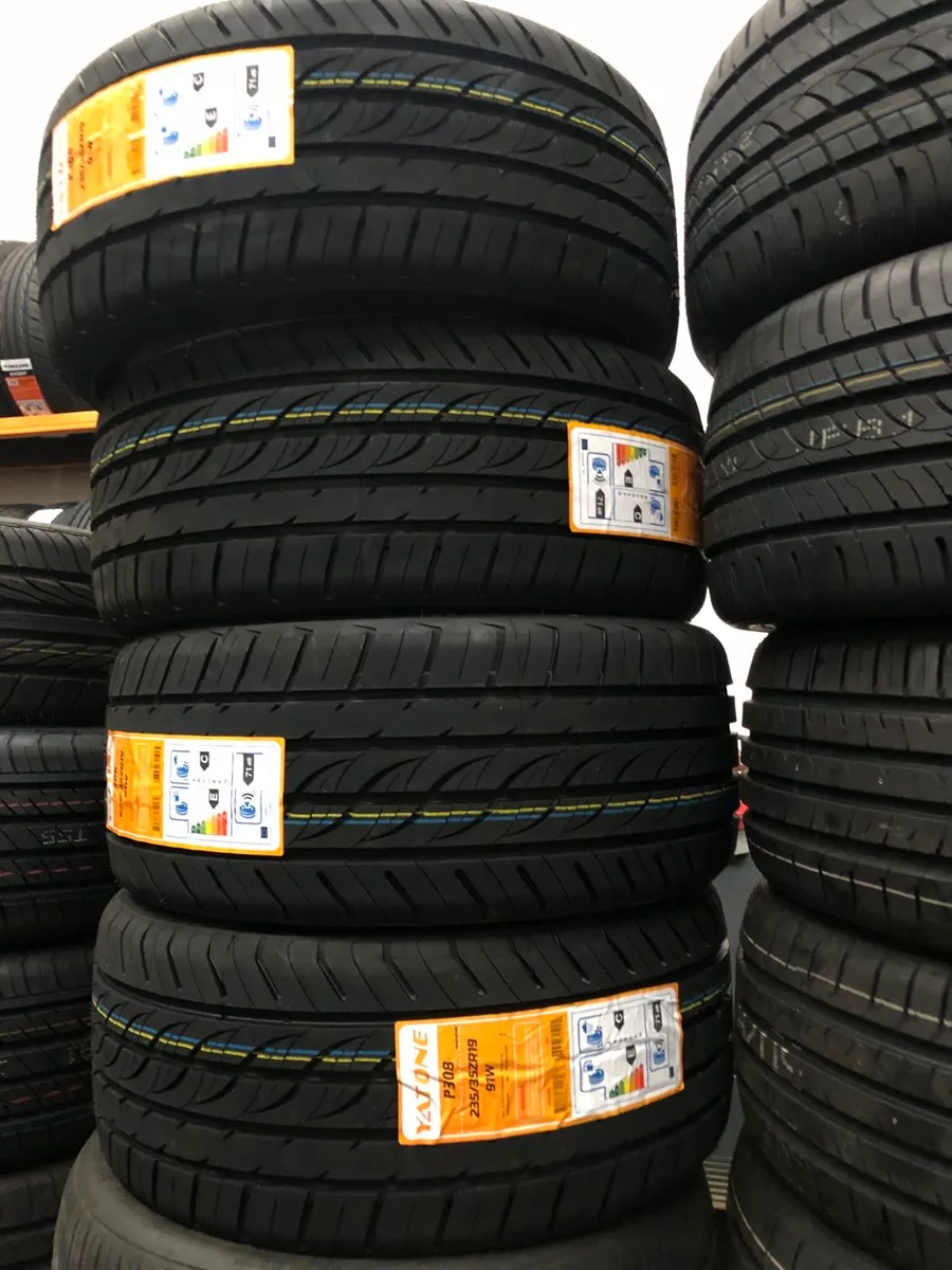 19 tyres 235 245 255 265 275 -35 30 19" Dublin 12 - Image 3