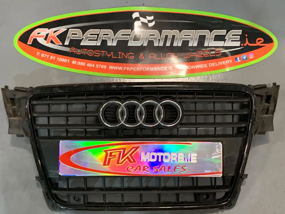 08-11 Audi A4 genuine black edition grill