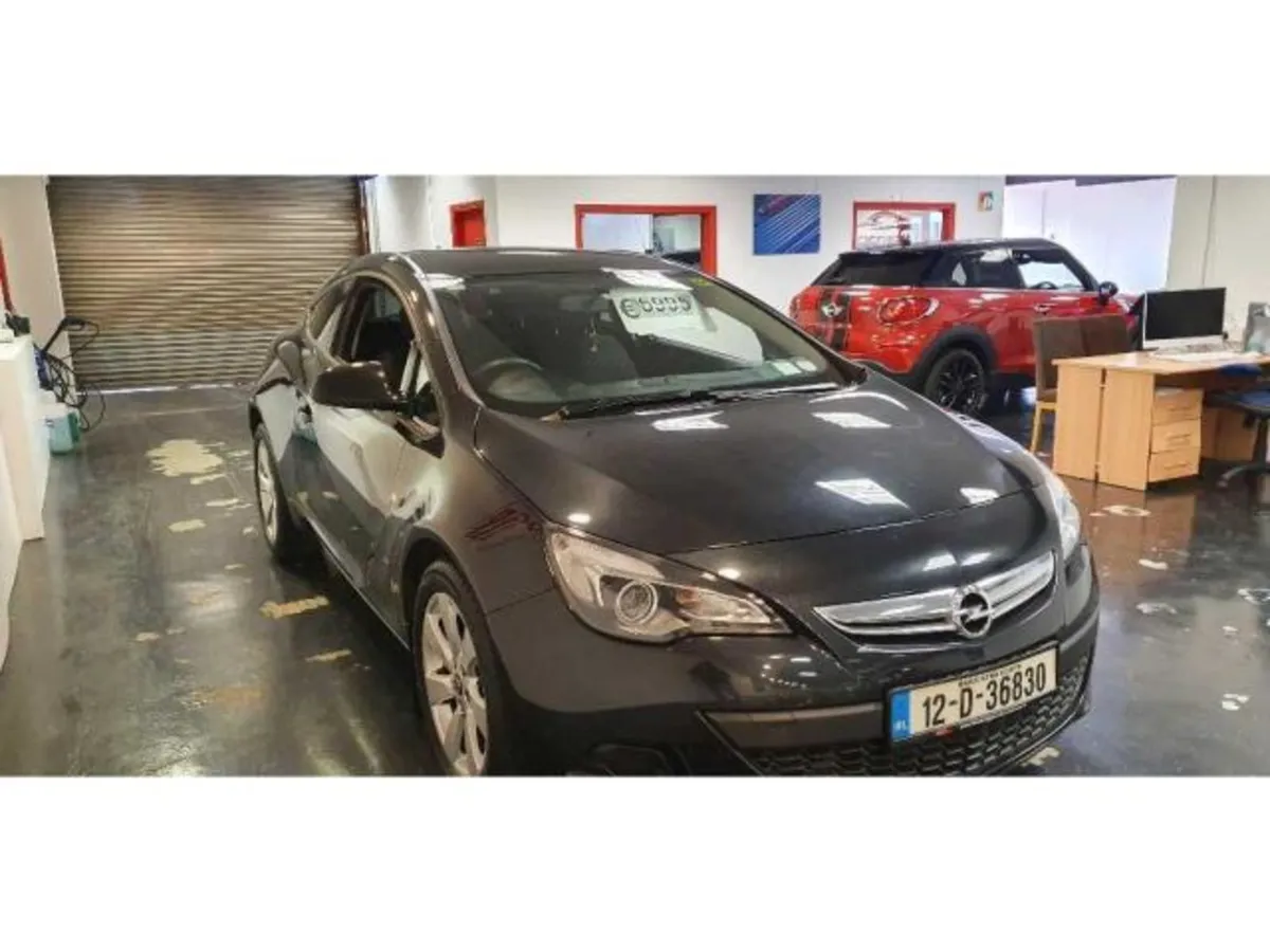 Opel Astra GTC Sport 1.7cdti 130PS 3DR - Image 4